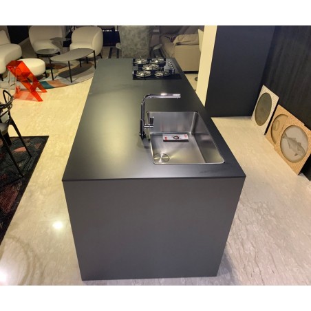 Meson's - Cucina ad Isola Tratto Linea