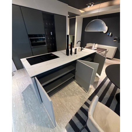 Forma 2000 - Laminate Kitchen with Island